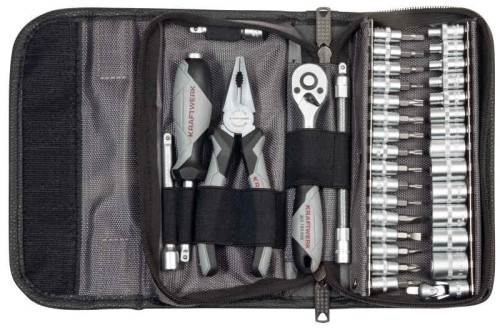 ZESTAW KLUCZY NASADOWYCH 1/4" W ETUI