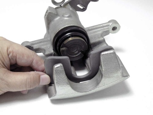 ZESTAW UNIWERSALNY DO COFANIA TŁOKÓW HAMULCA