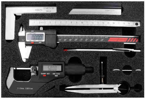 ZESTAW NARZĘDZI POMIAROWYCH (7)